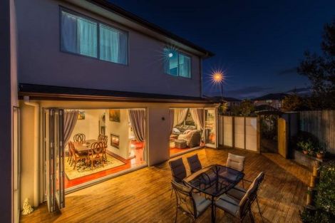 Photo of property in 15 Mana Lane, Pinehill, Auckland, 0632