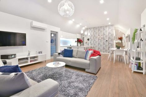 Photo of property in 110 Vipond Road, Stanmore Bay, Whangaparaoa, 0932