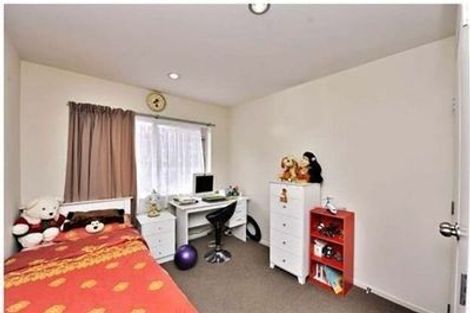 Photo of property in 79a Awaroa Road, Sunnyvale, Auckland, 0612