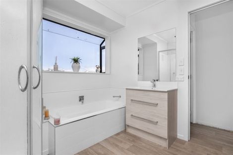 Photo of property in 173 Finlayson Avenue, Clendon Park, Auckland, 2103