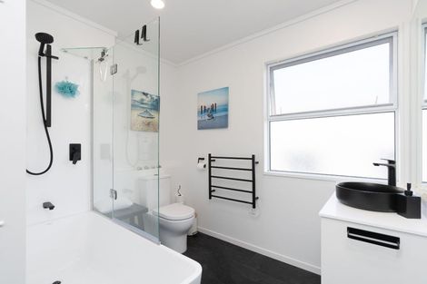 Photo of property in 52 Ames Street, Paekakariki, 5034