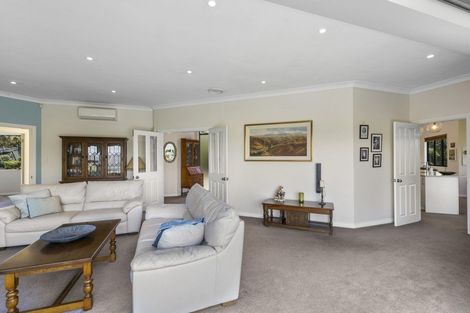 Photo of property in 2 Crestview Grove, Belmont, Lower Hutt, 5010