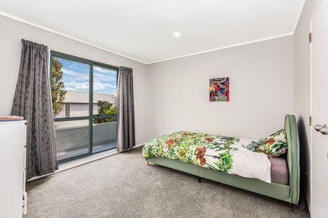 Photo of property in 10 Portage Place, Whitby, Porirua, 5024