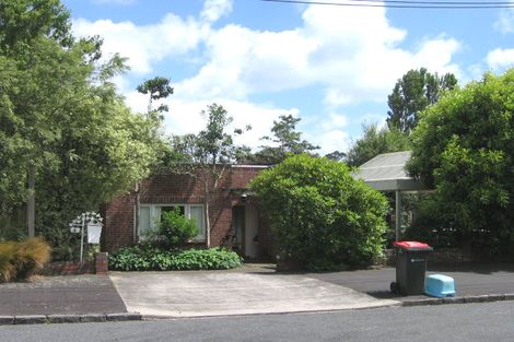 Photo of property in 4 Otahuri Crescent, Greenlane, Auckland, 1051