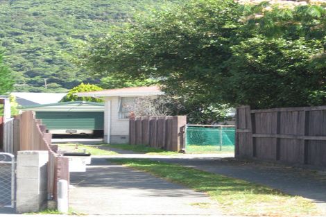 Photo of property in 1/3 Nevada Grove, Totara Park, Upper Hutt, 5018