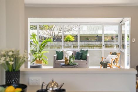 Photo of property in 5a Totara Park Road, Clouston Park, Upper Hutt, 5018