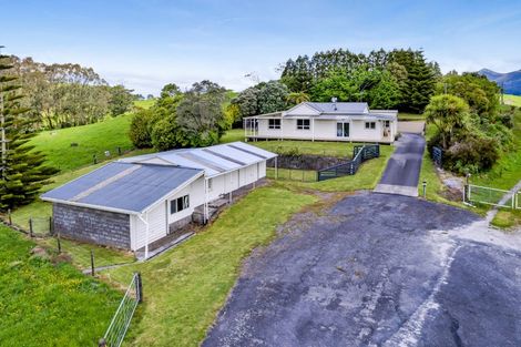 Photo of property in 443 Albert Road, Korito, New Plymouth, 4371