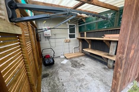 Photo of property in 107 Ryder Crescent, Levin, 5510