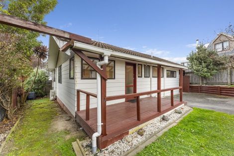 Photo of property in 72 Fraser Drive, Feilding, 4702