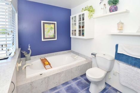 Photo of property in 11 Cross Street, Manly, Whangaparaoa, 0930