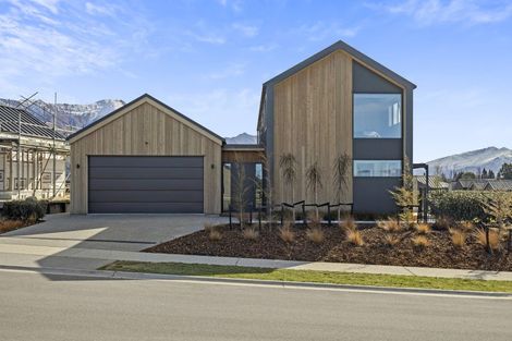 Photo of property in 21 Marjon Drive, Wanaka, 9305