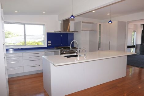 Photo of property in 11 Kotare Street, Waikanae, 5036