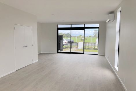 Photo of property in 5 Battalion Drive, Papakura, 2110