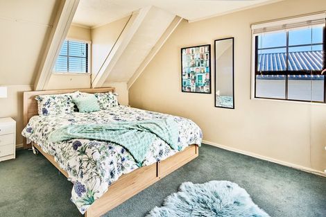 Photo of property in 6 Cleat Street, Whitby, Porirua, 5024