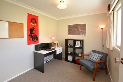 Photo of property in 18 Colquhoun Street, Glenross, Dunedin, 9011
