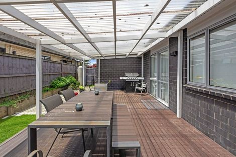 Photo of property in 587 Great South Road, Rosehill, Papakura, 2113