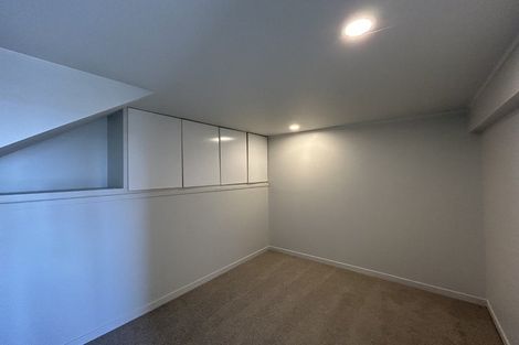 Photo of property in 7 Shearwater Rise, Rothesay Bay, Auckland, 0630