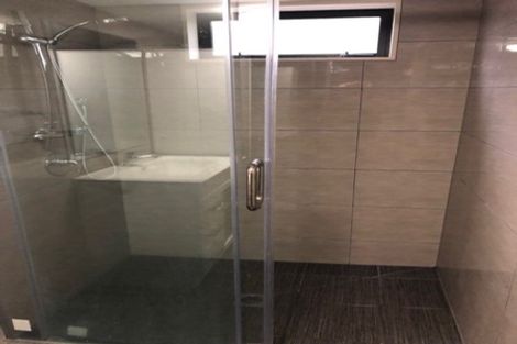 Photo of property in 2 Mediterranean Way, Goodwood Heights, Auckland, 2105