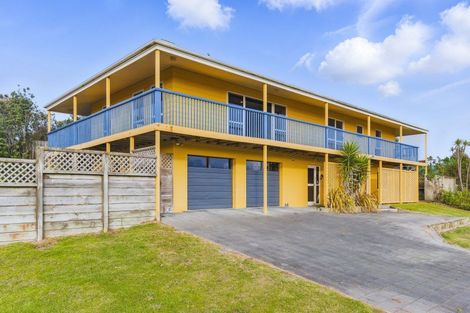 Photo of property in 9 Takitimu Street, Waitarere Beach, Levin, 5510