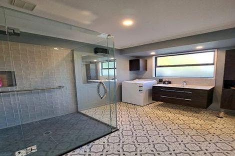 Photo of property in 17 Orlando Crescent, Waimairi Beach, Christchurch, 8083