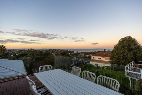 Photo of property in 2/30 Firth Road, Torbay, Auckland, 0630