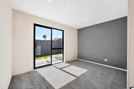 Photo of property in 4b The Parade, Bucklands Beach, Auckland, 2012