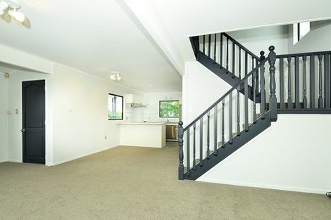 Photo of property in 12 Midgley Road, West Harbour, Auckland, 0618