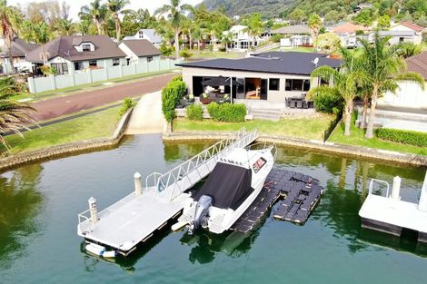 Photo of property in 421 Waterways Parade, Pauanui, Hikuai, 3579