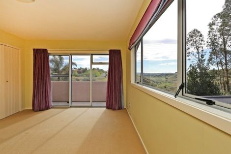 Photo of property in 100 Tironui Drive, Taradale, Napier, 4112