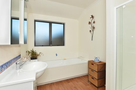 Photo of property in 10 Chatsfield Place, Te Kamo, Whangarei, 0112