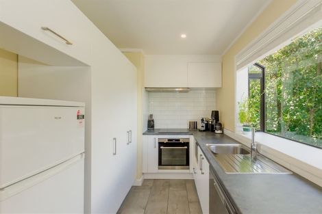 Photo of property in 22 Gavin Road, Raumati Beach, Paraparaumu, 5032