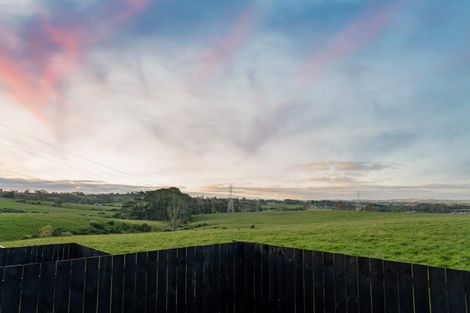 Photo of property in 16 Kotiu Place, Massey, Auckland, 0614