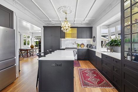 Photo of property in 7 Glen Almond Street, New Plymouth, 4310
