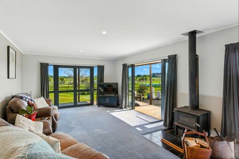 Photo of property in 70 Joblins Road, Levin, 5571