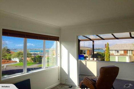 Photo of property in 20 Mcbreen Avenue, Northcote, Auckland, 0627