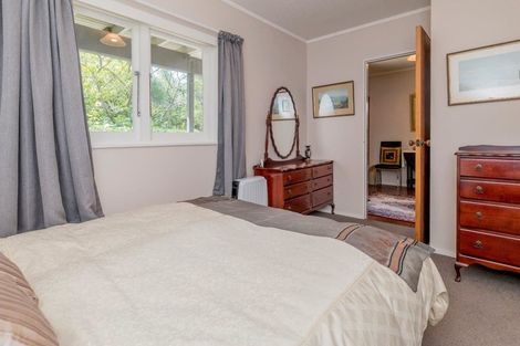 Photo of property in 28 Field Way, Waikanae Beach, Waikanae, 5036