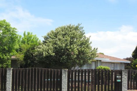 Photo of property in 32 Saint Heliers Crescent, Aranui, Christchurch, 8061