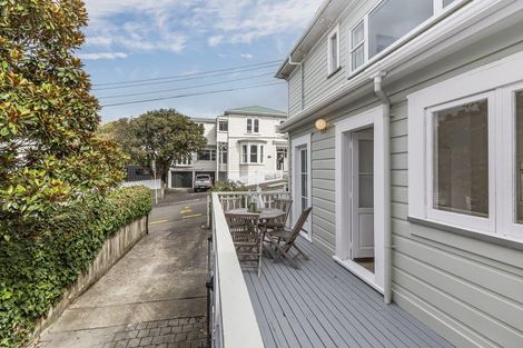 Photo of property in 18 Newman Terrace, Thorndon, Wellington, 6011