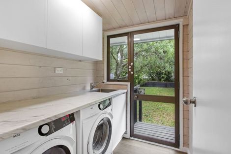 Photo of property in 5 Weranui Road, Waiwera, Orewa, 0994