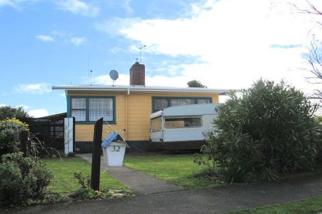 Photo of property in 32 Kennedy Avenue, Feilding, 4702