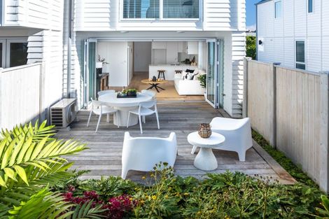 Photo of property in 7 Titoki Close, Matakana, Warkworth, 0985