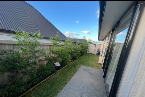 Photo of property in 16 Kelly Road, Riverhead, 0820