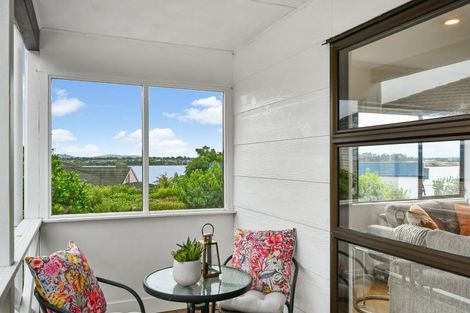 Photo of property in 7 Cumbrian Place, Conifer Grove, Takanini, 2112