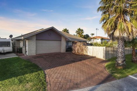 Photo of property in 126 Santa Monica Drive, Papamoa Beach, Papamoa, 3118
