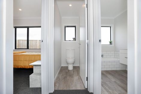 Photo of property in 17 Oldfield Lane, Marton, 4710