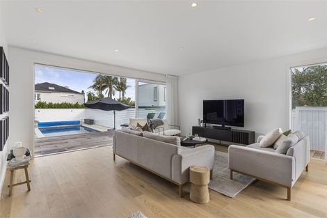 Photo of property in 39a Aramoana Avenue, Devonport, Auckland, 0624