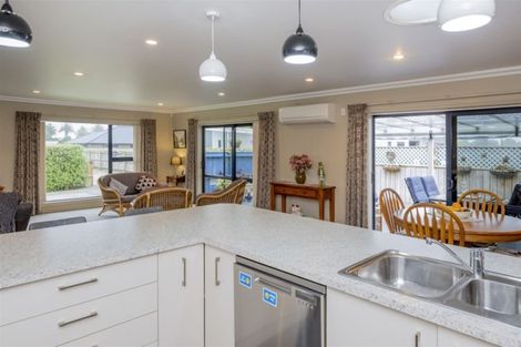 Photo of property in 10 Burnfield Way, Levin, 5510