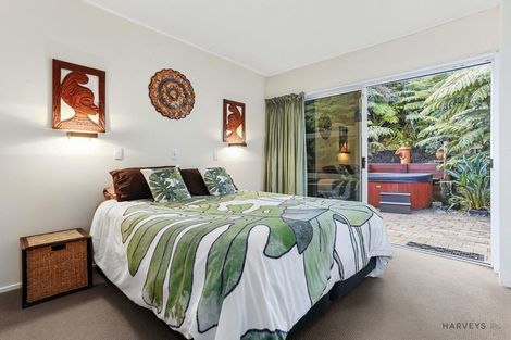 Photo of property in 94 Takahe Road, Titirangi, Auckland, 0604