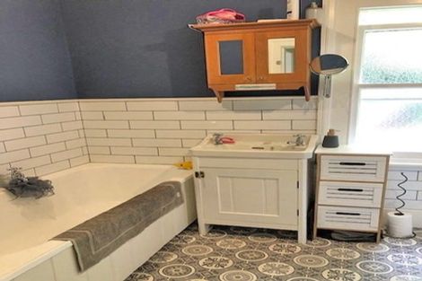 Photo of property in 16 Gordon Street, Southbridge, 7602