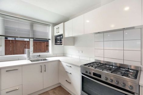 Photo of property in 15 Serenity Crescent, Kelvin Grove, Palmerston North, 4414